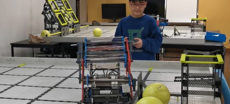 VEX IQ 2024-2025 Rapid Relay